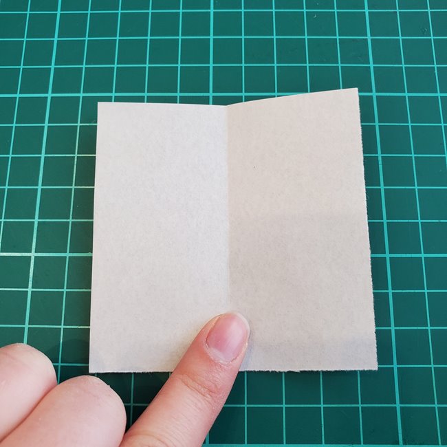 カラスを折り紙で可愛いく平面に作る作り方折り方②からだと足(3)