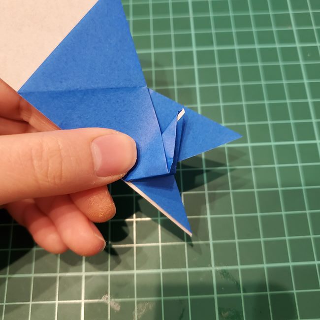 折り紙のペンギン 立体的な作り方折り方②足と羽(3)