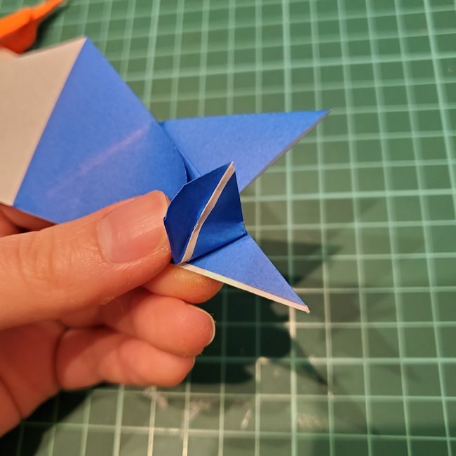 折り紙のペンギン 立体的な作り方折り方②足と羽(4)