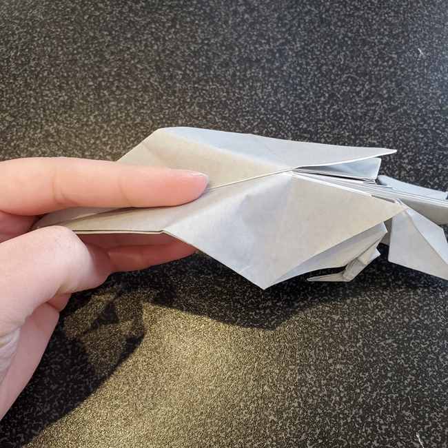 折り紙で作るカラス 難しいけどリアルな折り方作り方④尾羽と顔(5)