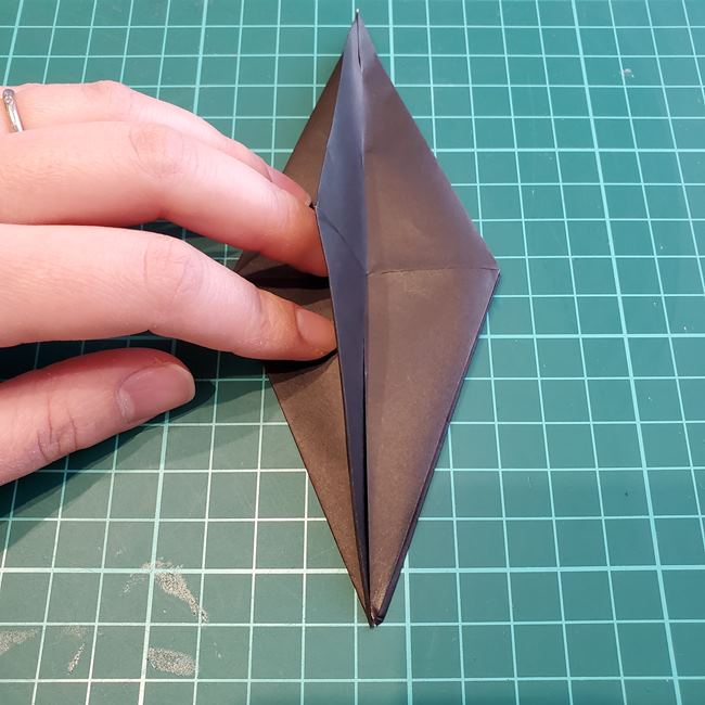 折り紙のカラス 立体的な作り方折り方(16)
