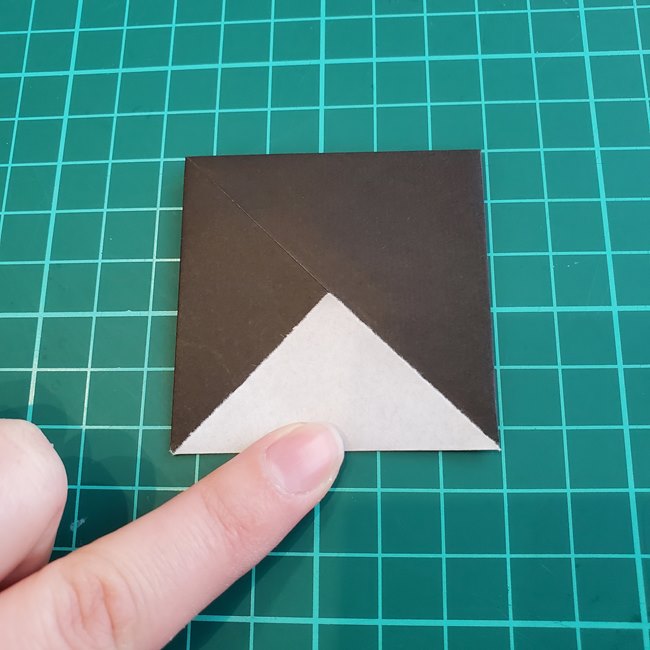 カラスを折り紙で可愛いく平面に作る作り方折り方①顔(6)