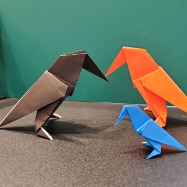 折り紙 カラスを立体的に折る作り方折り方｜自立して立つ動物おりがみ