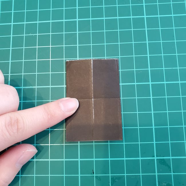 カラスを折り紙で可愛いく平面に作る作り方折り方②からだと足(6)