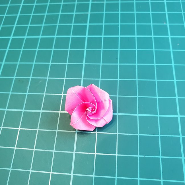 折り紙の指輪 バラの折り方作り方①薔薇(38)