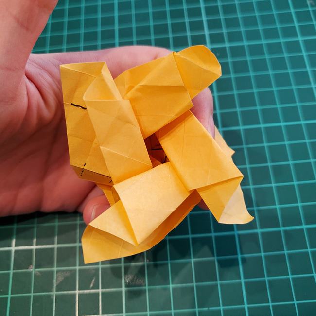 薔薇の折り紙 立体で難しい折り方作り方④調整(6)