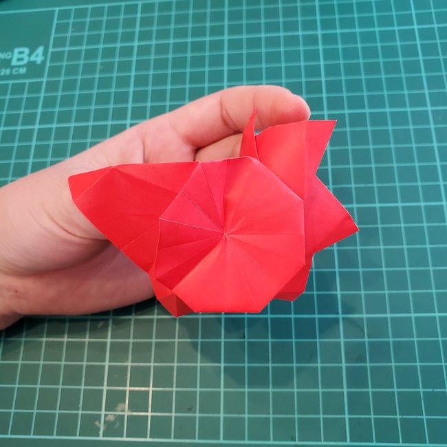 折り紙のバラ 平面で難しい花の折り方作り方③完成(4)