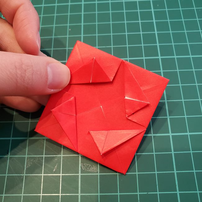 折り紙のメダル バラ（薔薇）の折り方作り方(13)