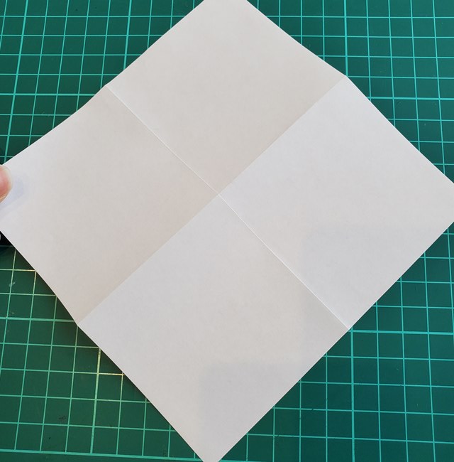 バラを折り紙3枚で立体的に作る折り方作り方①花びら1(5)