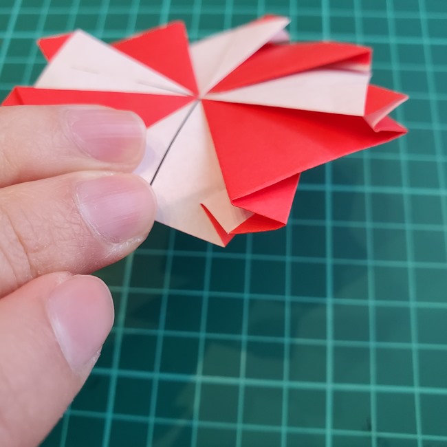 折り紙のバラ 平面で難しい花の折り方作り方③完成(18)