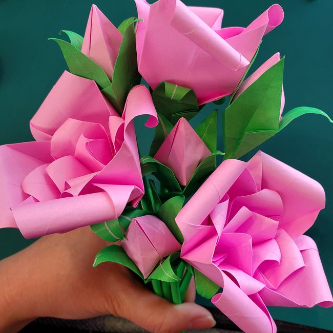 折り紙で薔薇の花束の作り方折り方⑤組み合わせ(6)