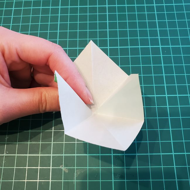 折り紙でバラの葉を平面でつくる折り方作り方(9)