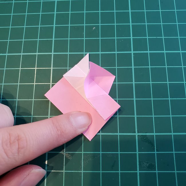 折り紙 バラのつぼみの折り方作り方②膨らませ方(2)