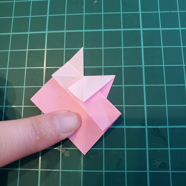 折り紙 バラのつぼみの折り方作り方②膨らませ方(3)