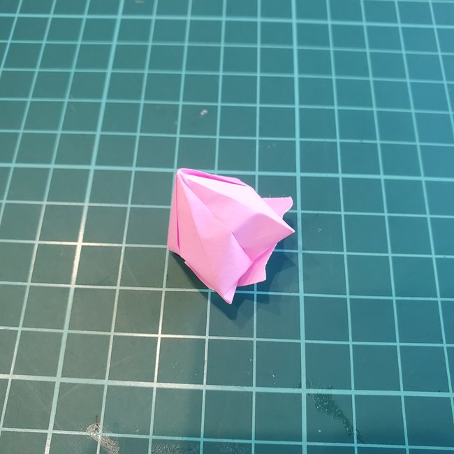 折り紙 バラのつぼみの折り方作り方②膨らませ方(19)