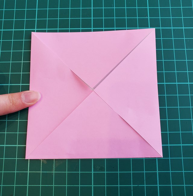 バラを折り紙3枚で立体的に作る折り方作り方①花びら1(6)