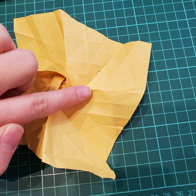 薔薇の折り紙 立体で難しい折り方作り方③巻き方(11)