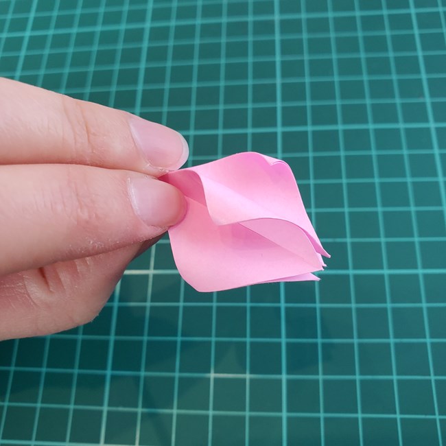 バラを折り紙3枚で立体的に作る折り方作り方③花びら3(6)