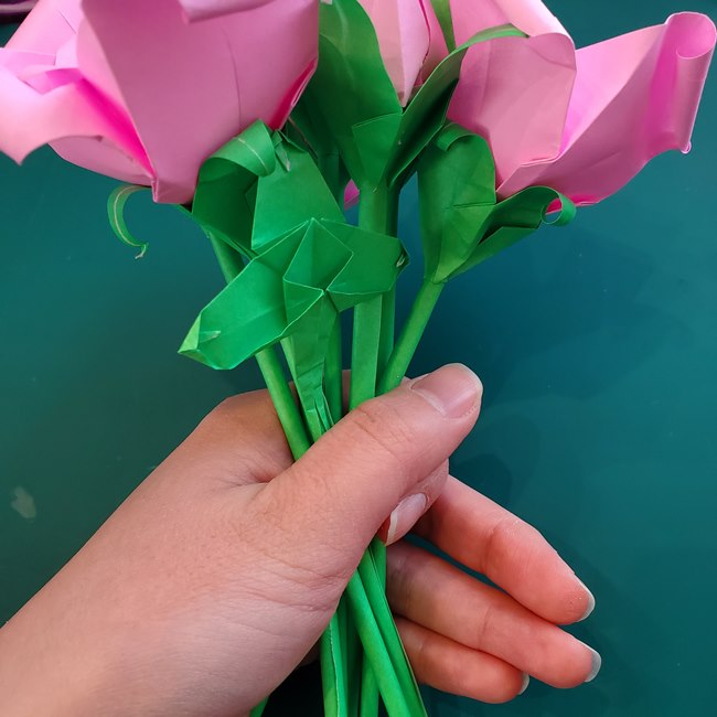 折り紙で薔薇の花束の作り方折り方⑤組み合わせ(4)
