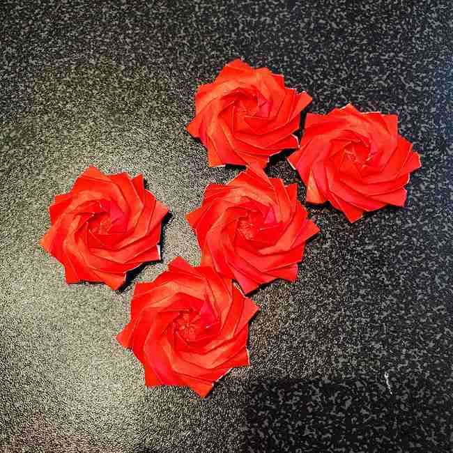 折り紙で薔薇のリースの作り方折り方②バラ(4)