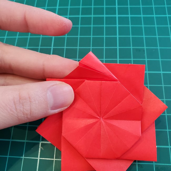 折り紙のバラ 平面で難しい花の折り方作り方③完成(17)