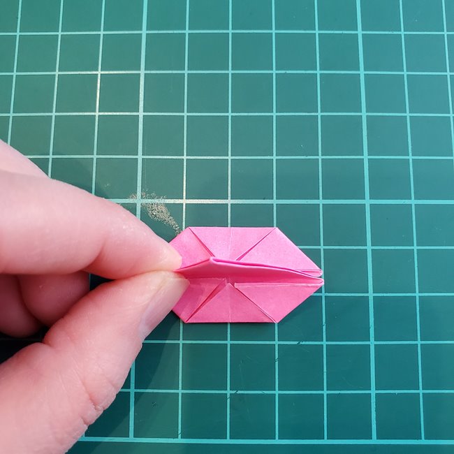 折り紙の指輪 バラの折り方作り方①薔薇(31)