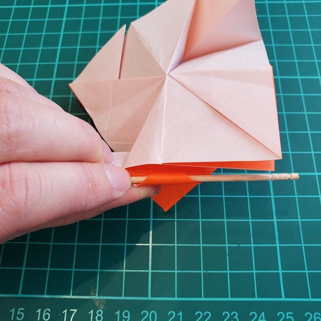 折り紙 ローズの折り方（簡単・立体的）②バラの形(24)