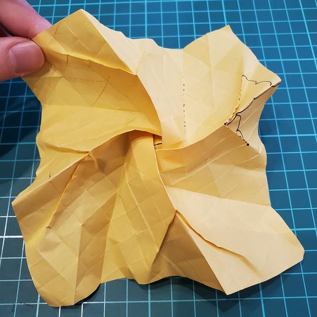 薔薇の折り紙 立体で難しい折り方作り方③巻き方(19)