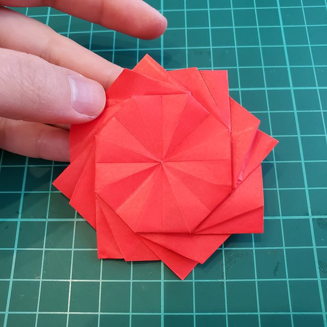 折り紙のバラ 平面で難しい花の折り方作り方③完成(19)