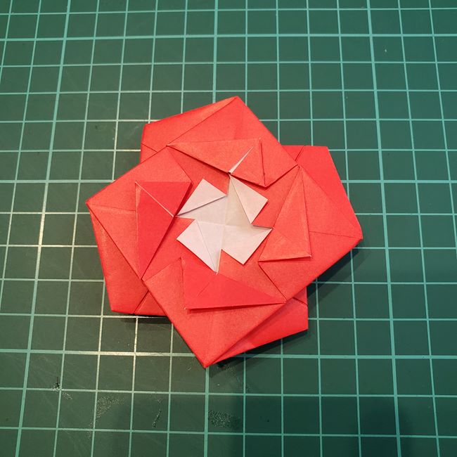 折り紙のメダル バラ（薔薇）の折り方作り方(20)