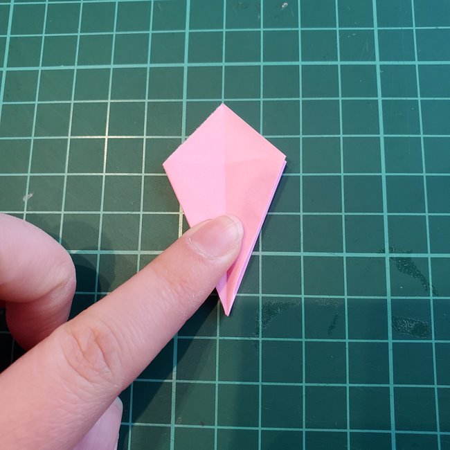 折り紙 バラのつぼみの折り方作り方①基本(17)