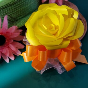 折り紙のコサージュ バラの作り方折り方★卒業式の飾りにも