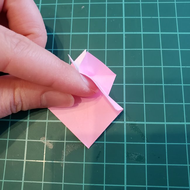 折り紙 バラのつぼみの折り方作り方②膨らませ方(4)