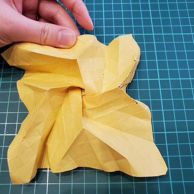 薔薇の折り紙 立体で難しい折り方作り方③巻き方(14)