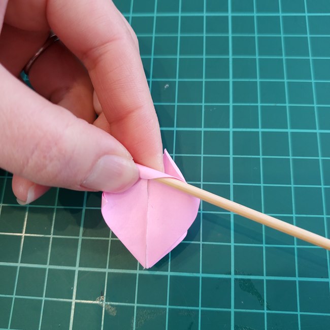 バラを折り紙3枚で立体的に作る折り方作り方③花びら3(7)