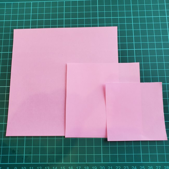 バラは折り紙3枚で立体的に作れる！用意するもの1