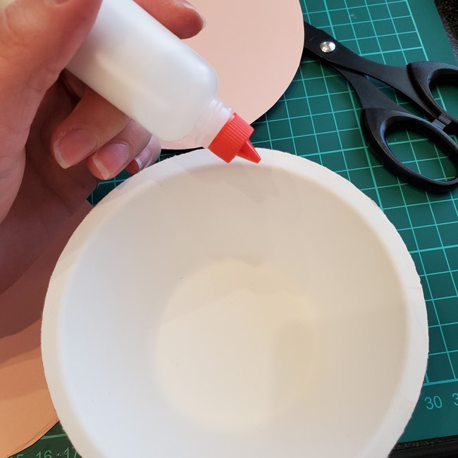 紙皿で帽子の作り方(3)