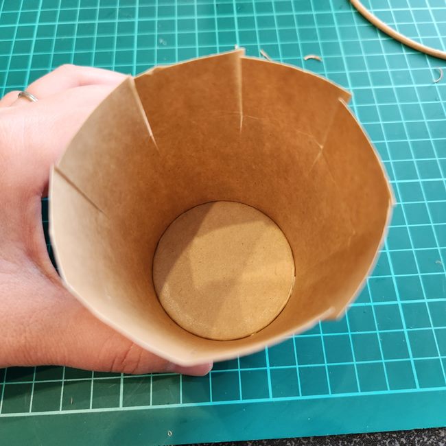 紙コップ工作 ケーキの作り方(3)