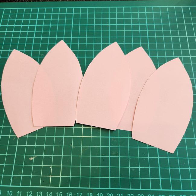 紙コップでチューリップの工作する作り方(3)