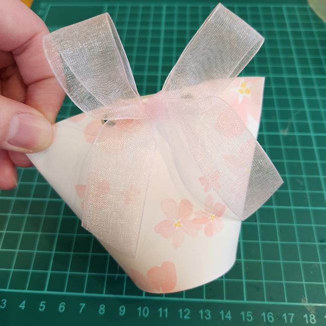紙コップ工作 小物入れ（プレゼントボックス）の製作方法①パターン1(6)