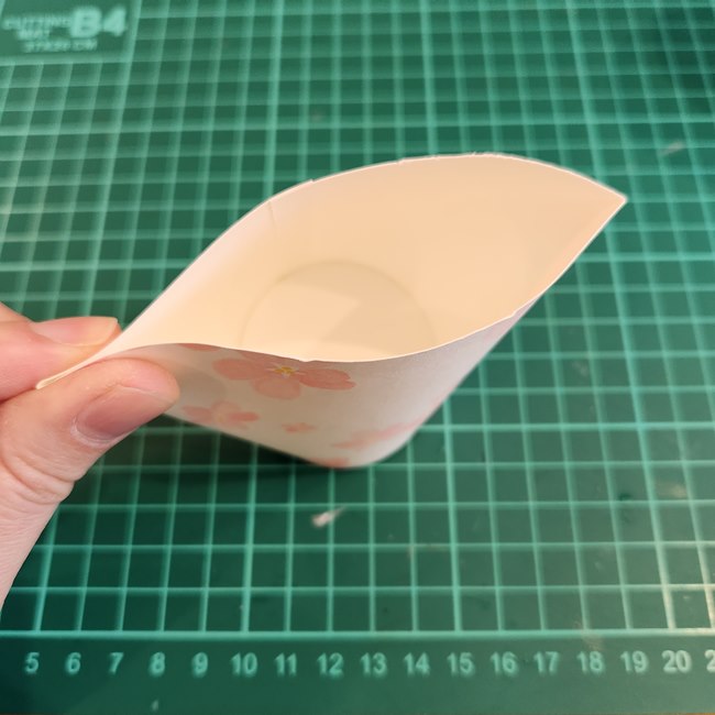 紙コップ工作 小物入れ（プレゼントボックス）の製作方法①パターン1(3)