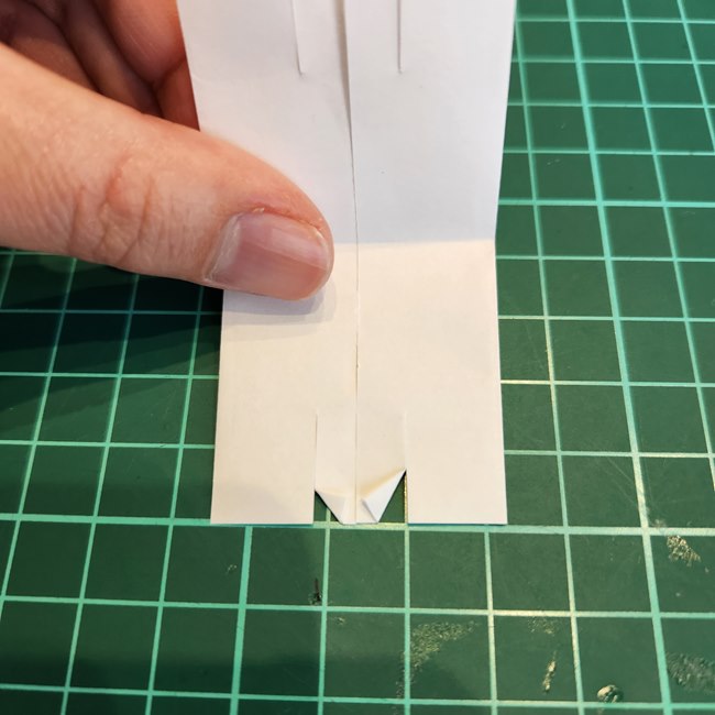 折り紙でミッフィーのしおりの簡単な作り方折り方②からだ(9)