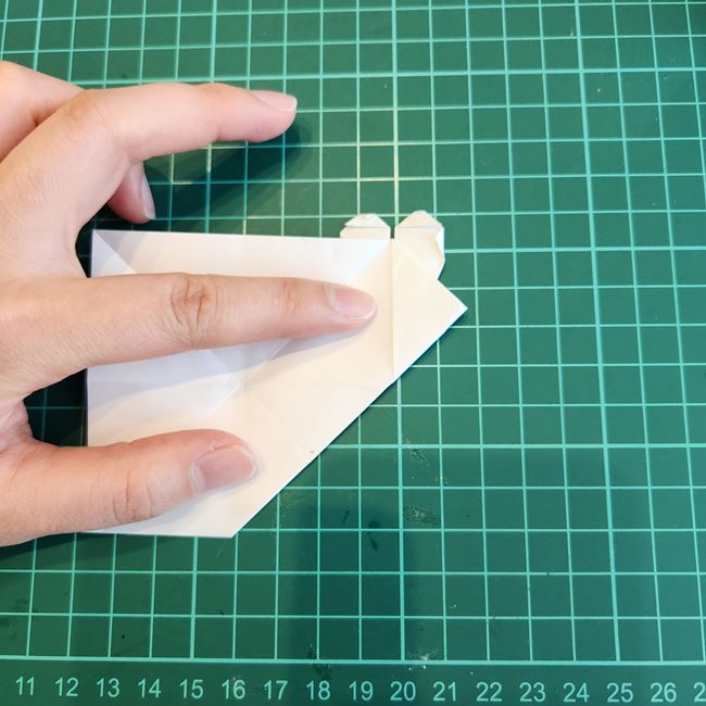 ミッフィーの折り紙 ぴょんぴょん飛ぶ折り方作り方②体(6)