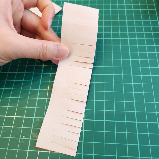 カーネーションの折り紙 簡単で立体的な花束の折り方(6)