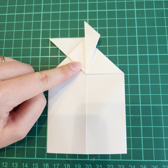 ミッフィーの折り紙 ぴょんぴょん飛ぶ折り方作り方①顔(22)