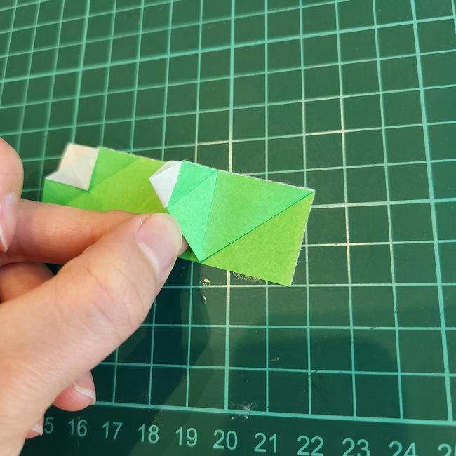 折り紙でミッフィーの指人形｜作り方折り方②体(12)