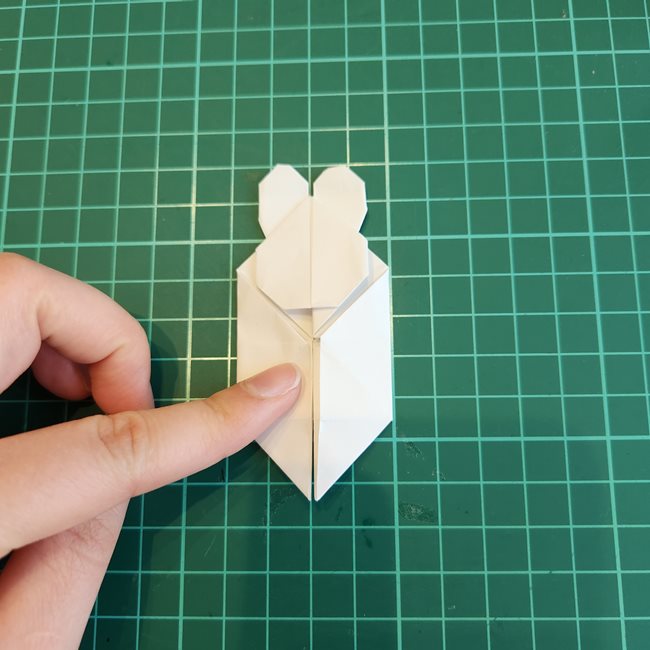 ミッフィーの折り紙 ぴょんぴょん飛ぶ折り方作り方②体(13)