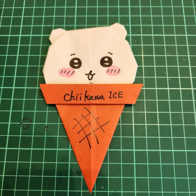 折り紙のちいかわのアイスの簡単な作り方折り方②貼り合わせ(6)