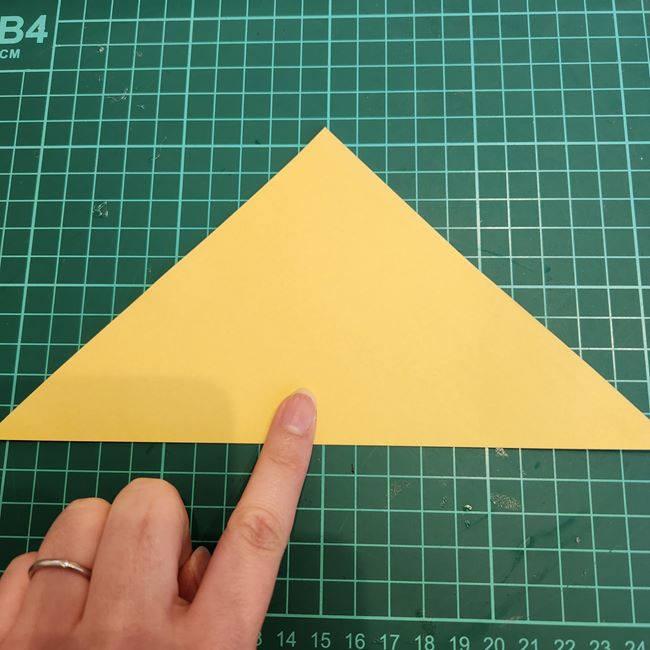 ちいかわ うさぎの折り紙の簡単な折り方作り方(2)
