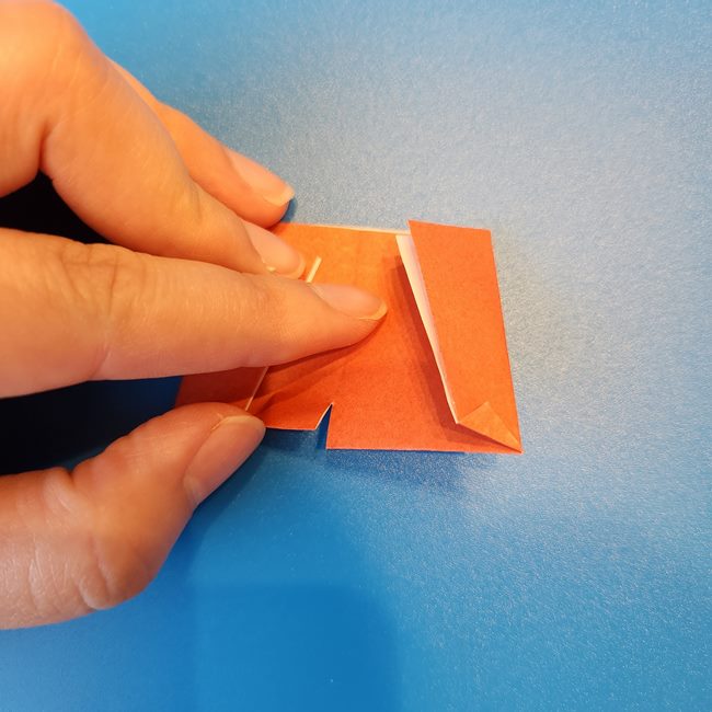 ロイの折り紙の簡単な折り方作り方⑤ズボン(7)